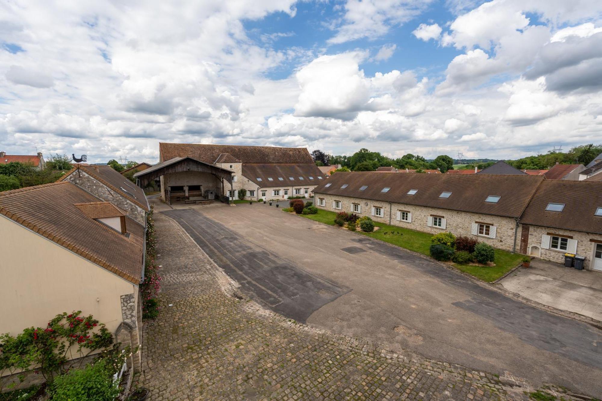 La Bullote - Gites - Paris Roissy Cdg Villeneuve-sous-Dammartin Buitenkant foto
